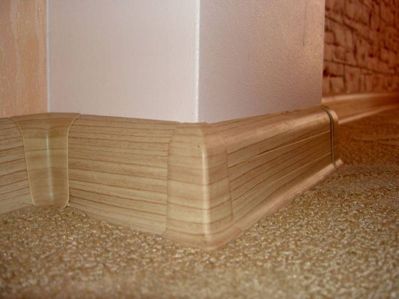 Плинтус KЛАССИК 55